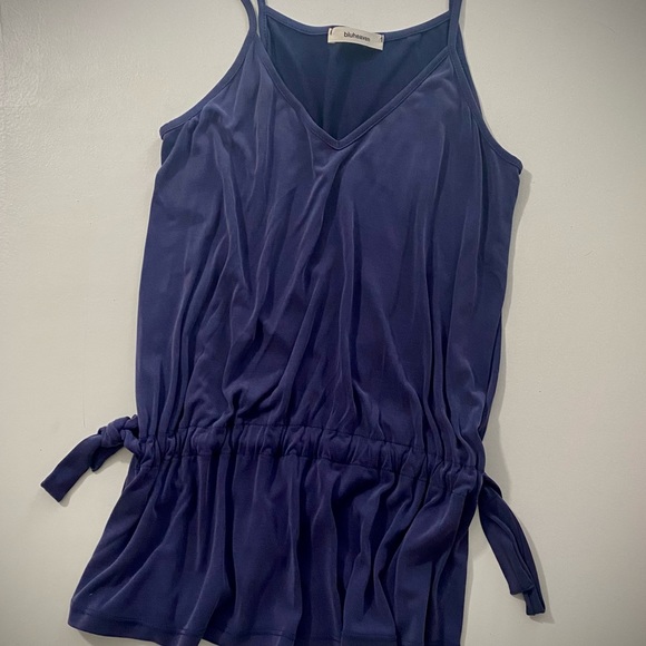Buttery soft, navy blue top with adjustable cinch waist detail - Picture 3 of 5